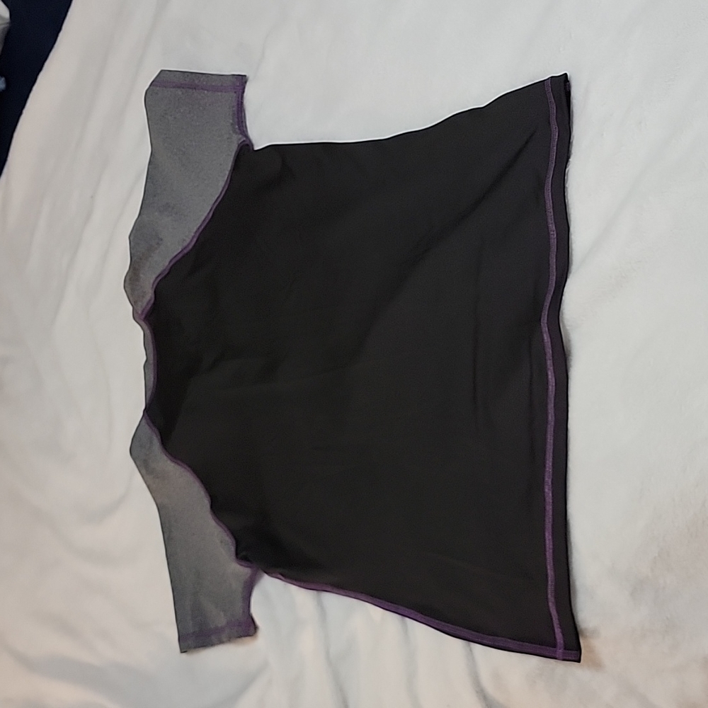 NWOT BURNSIDE Rashguard - Picture 2 of 3